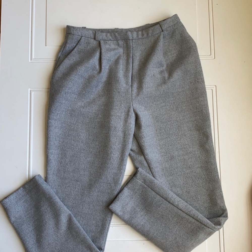 ASOS Super Soft Gray Pleated Dress‎ Pants Size 4
